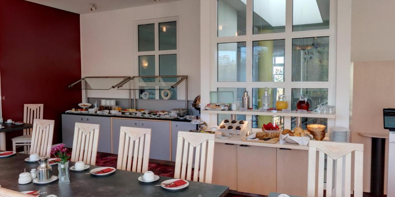 Business-Hotel Artes Chemnitz Buitenkant foto