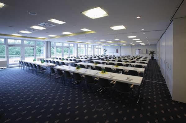 Business-Hotel Artes Chemnitz Buitenkant foto