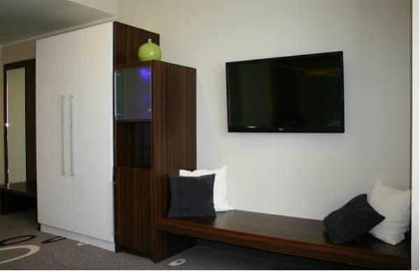 Business-Hotel Artes Chemnitz Buitenkant foto
