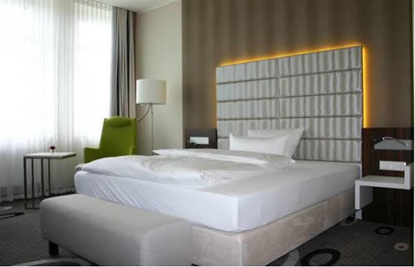 Business-Hotel Artes Chemnitz Buitenkant foto